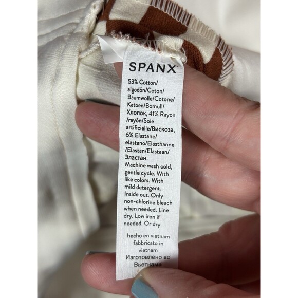 Spanx On the Go Shorts Cream Brown Zebra Stripe Size Medium Flat Front Stretch - Picture 4 of 11